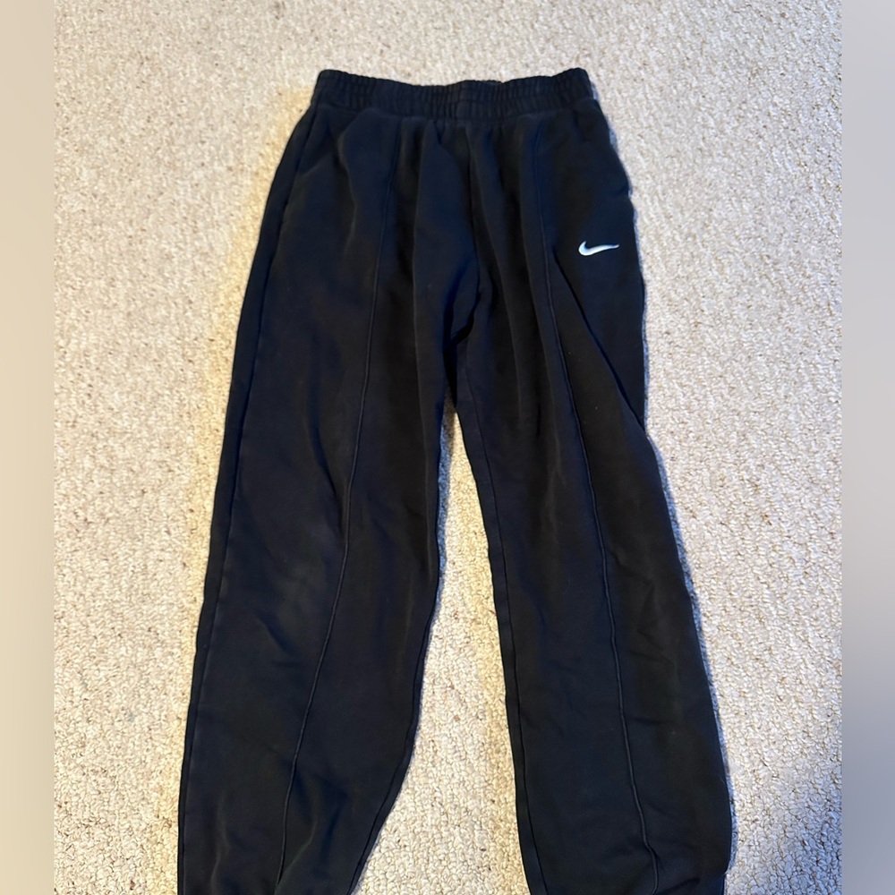 Nike women’s sweatpants